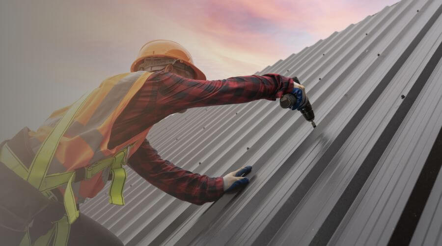 Professional gutter cleaning in Wauconda, WA